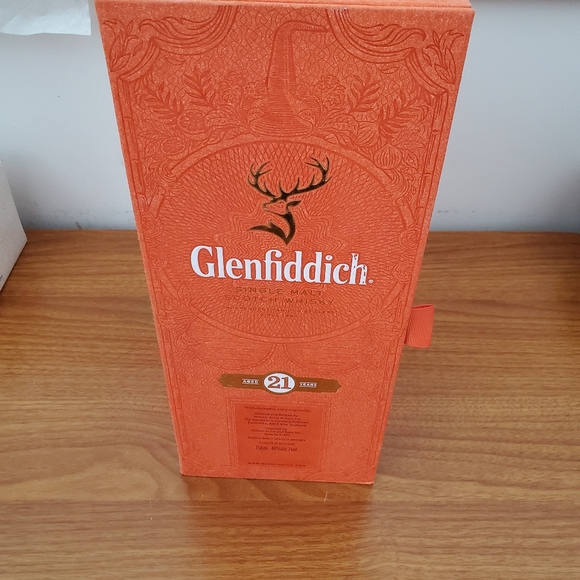 Glenfiddich Single Malt whiskey empty box aged 21 years 750 ML. - Picture 6 of 7
